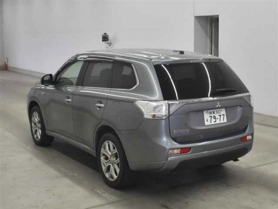 MITSUBISHI OUTLANDER PHEV