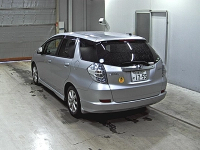 HONDA FIT SHUTTLE HYBRID