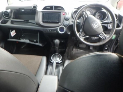 HONDA FIT SHUTTLE HYBRID