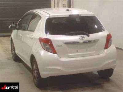TOYOTA VITZ