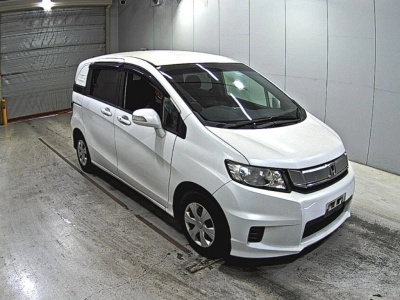 HONDA FREED SPIKE