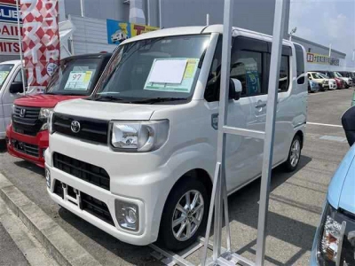 TOYOTA PIXIS MEGA
