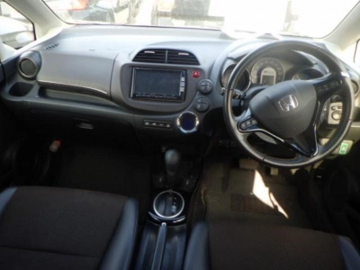 HONDA FIT SHUTTLE HYBRID