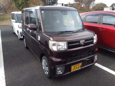DAIHATSU WAKE