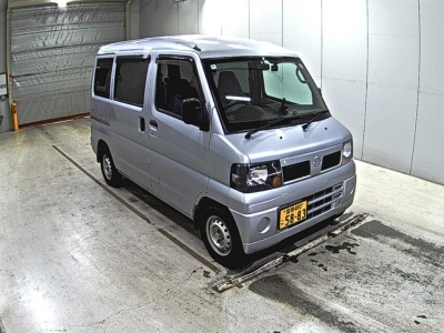 NISSAN CLIPPER VAN