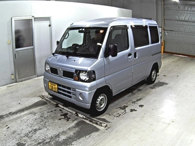 NISSAN CLIPPER VAN