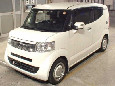 HONDA N-BOX SLASH