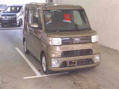 TOYOTA PIXIS MEGA