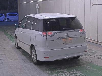 TOYOTA ESTIMA HYBRID