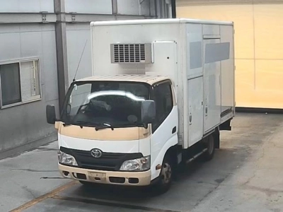 TOYOTA DYNA