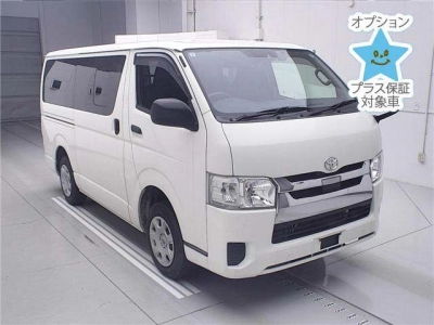 TOYOTA REGIUS ACE