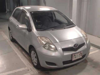 TOYOTA VITZ