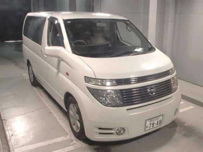 NISSAN ELGRAND