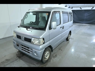 NISSAN CLIPPER VAN