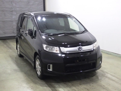 HONDA FREED SPIKE