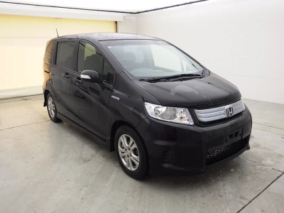 HONDA FREED SPIKE