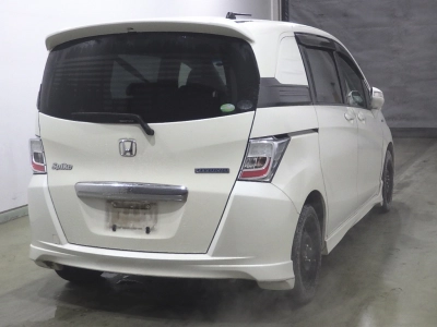 HONDA FREED SPIKE