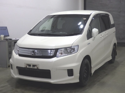 HONDA FREED SPIKE