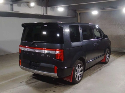 MITSUBISHI DELICA D:5