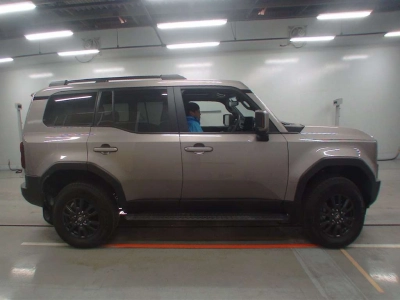 TOYOTA LAND CRUISER 250