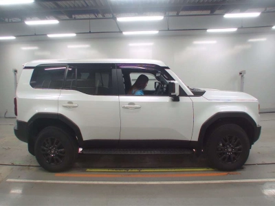 TOYOTA LAND CRUISER 250