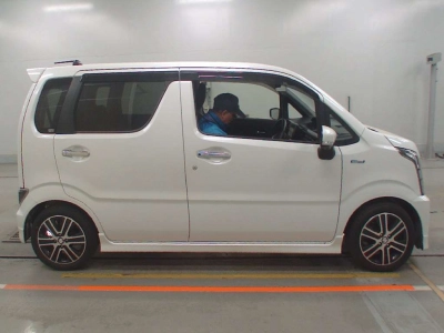 SUZUKI WAGON R STINGRAY