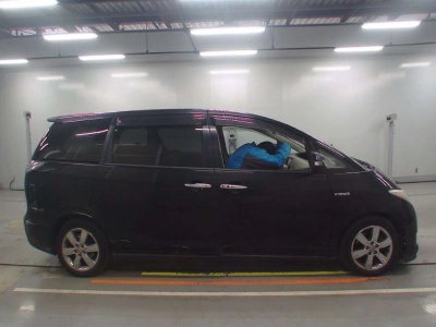 TOYOTA ESTIMA HYBRID