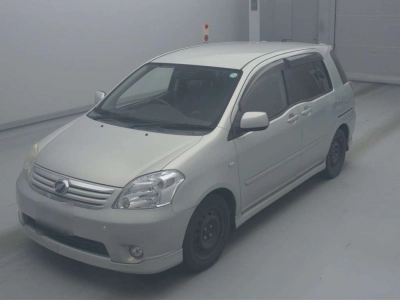 TOYOTA RAUM