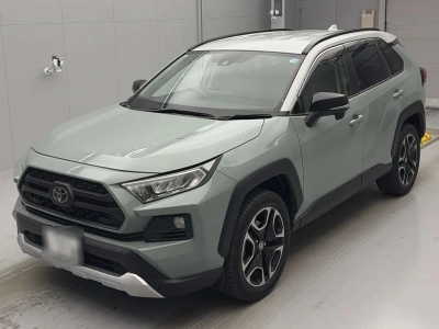 TOYOTA RAV4