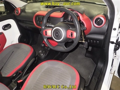 RENAULT TWINGO