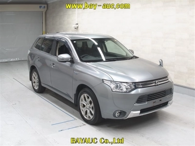 MITSUBISHI OUTLANDER PHEV