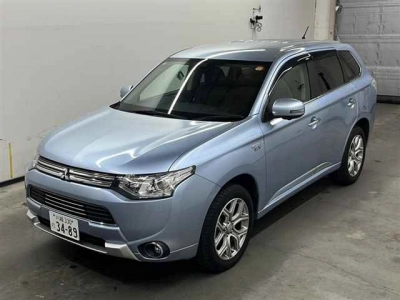 MITSUBISHI OUTLANDER PHEV