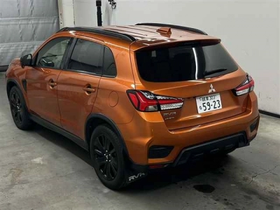 MITSUBISHI RVR