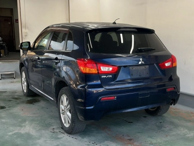 MITSUBISHI RVR