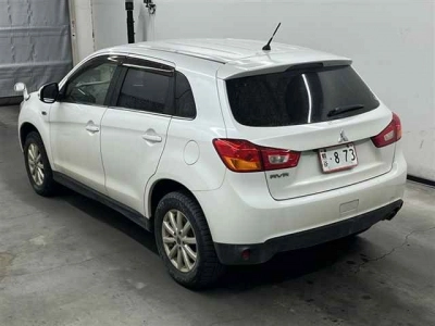 MITSUBISHI RVR