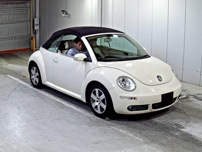 VOLKSWAGEN NEW BEETLE CABRIOLET
