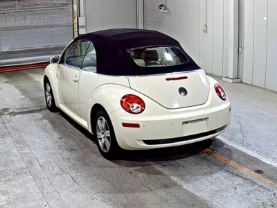 VOLKSWAGEN NEW BEETLE CABRIOLET