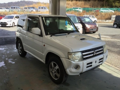 MITSUBISHI PAJERO MINI
