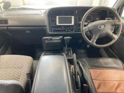 TOYOTA HIACE WAGON