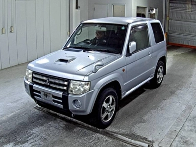 MITSUBISHI PAJERO MINI