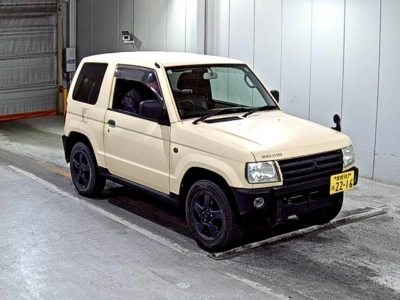 MITSUBISHI PAJERO MINI