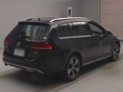 VOLKSWAGEN GOLF ALLTRACK