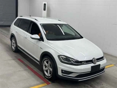 VOLKSWAGEN GOLF ALLTRACK