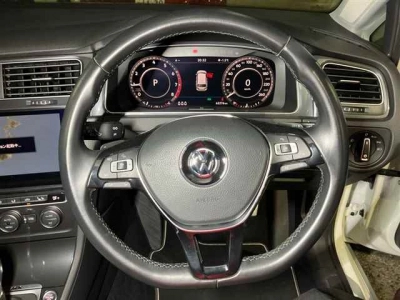 VOLKSWAGEN GOLF ALLTRACK