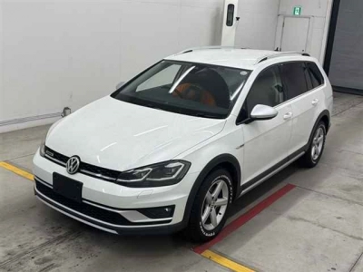 VOLKSWAGEN GOLF ALLTRACK