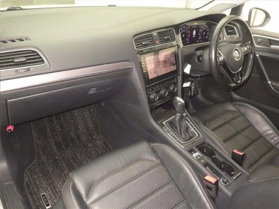 VOLKSWAGEN GOLF ALLTRACK