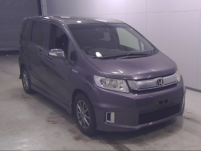 HONDA FREED SPIKE