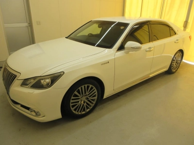 TOYOTA CROWN MAJESTA