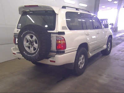 TOYOTA LAND CRUISER 100