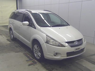 MITSUBISHI GRANDIS